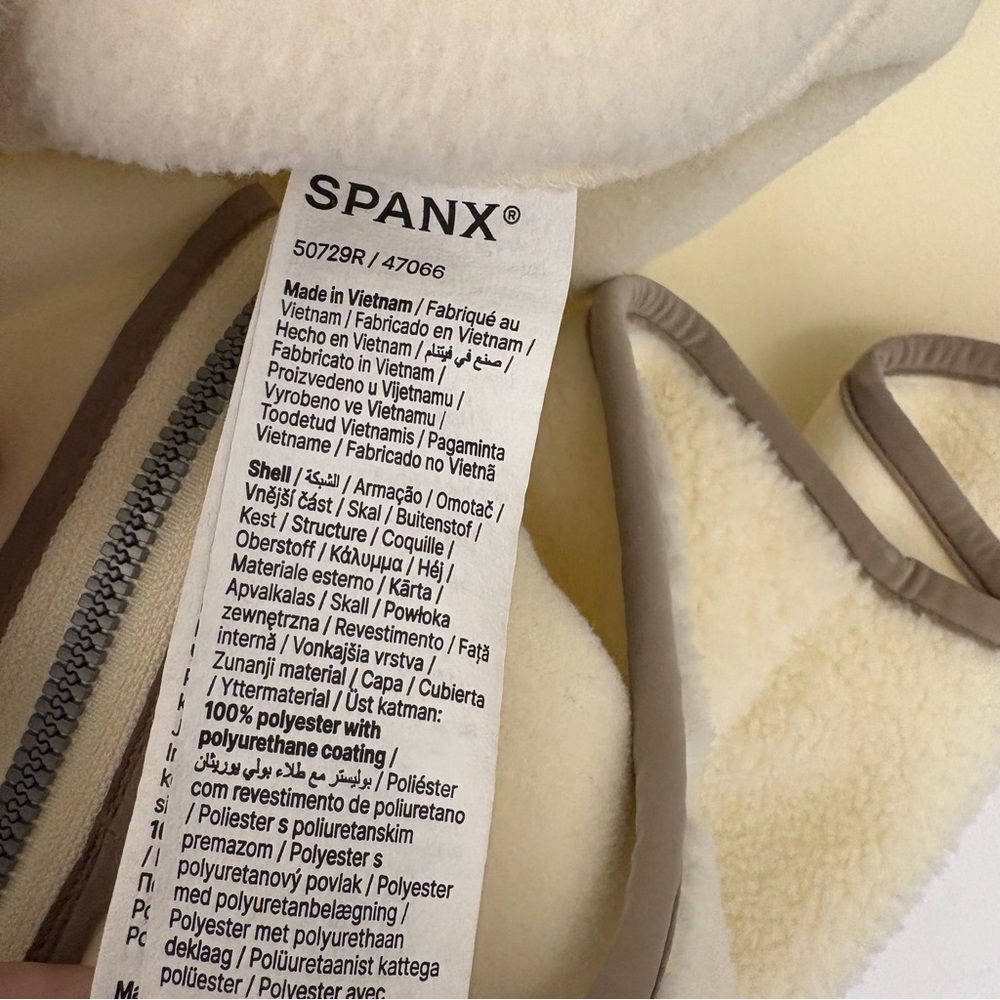 Spanx || Luxe Fleece Puffer Vest Convertible Two in One Driftwood Ivory XL - Picture 9 of 10